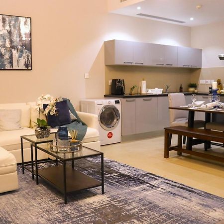Stylish Apartment With A Jacuzzi Muskat Bagian luar foto
